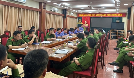 Viện KSND huyện Đông Anh tiến hành trực tiếp kiểm sát việc tiếp nhận,...